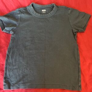 Uniqlo Basic Tee